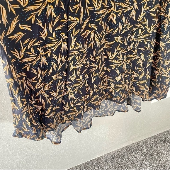 NWT See U Soon Navy Leaf Print Long Sleeve Maxi Dress - Picture 4 of 14